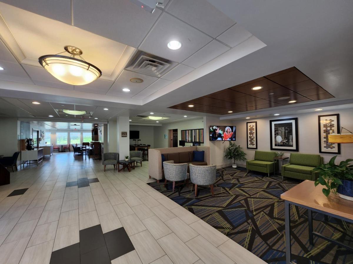 Holiday Inn Express Hotel & Suites Rochester By Ihg Экстерьер фото