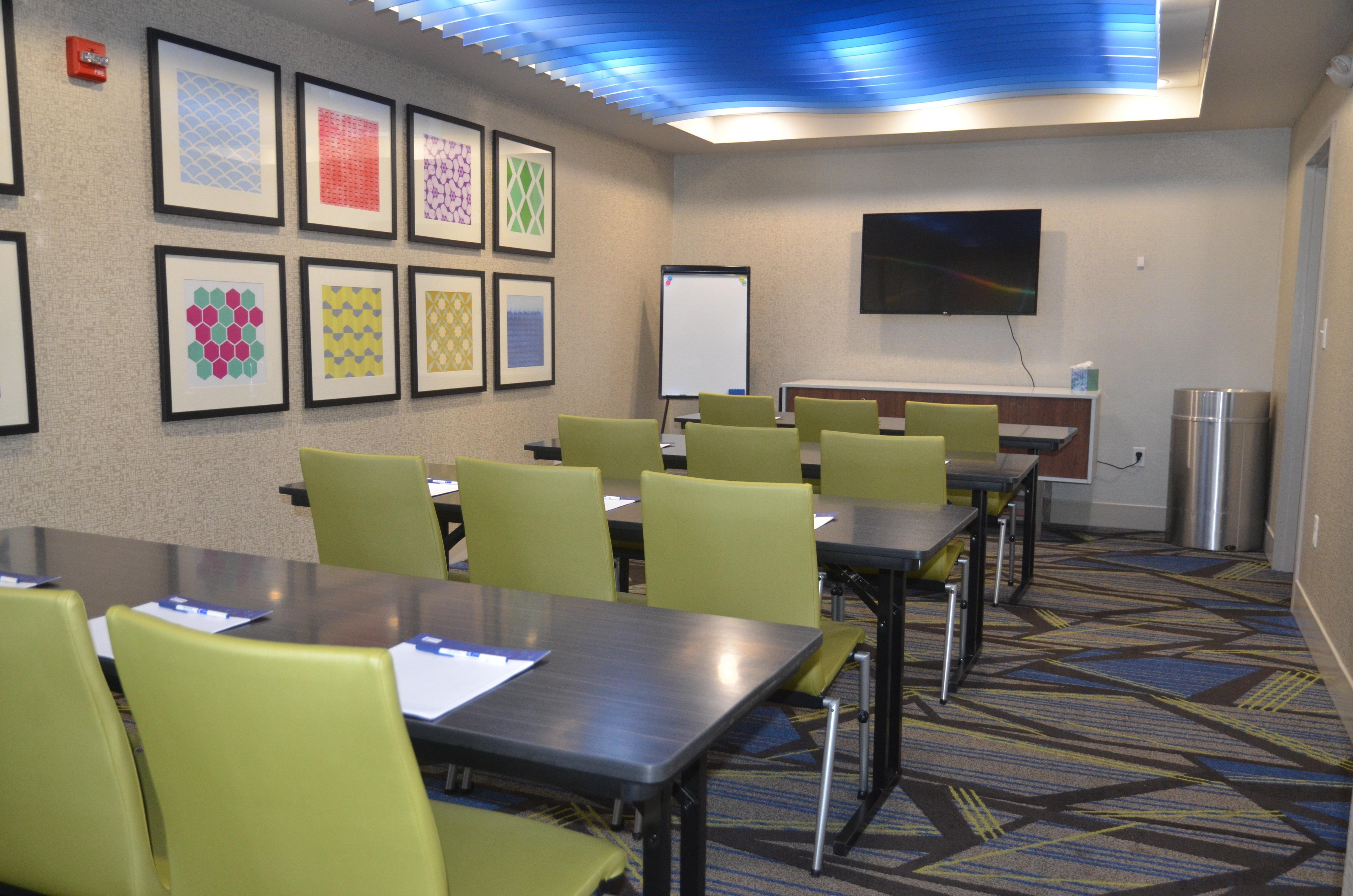 Holiday Inn Express Hotel & Suites Rochester By Ihg Экстерьер фото